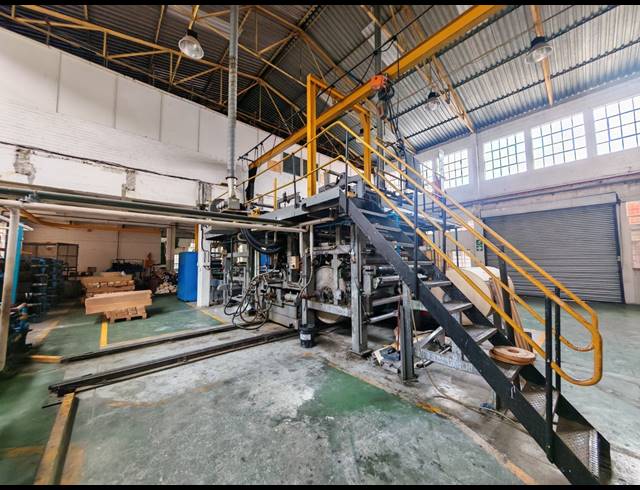 3,045M² WAREHOUSE FOR SALE IN ROBERTSHAM